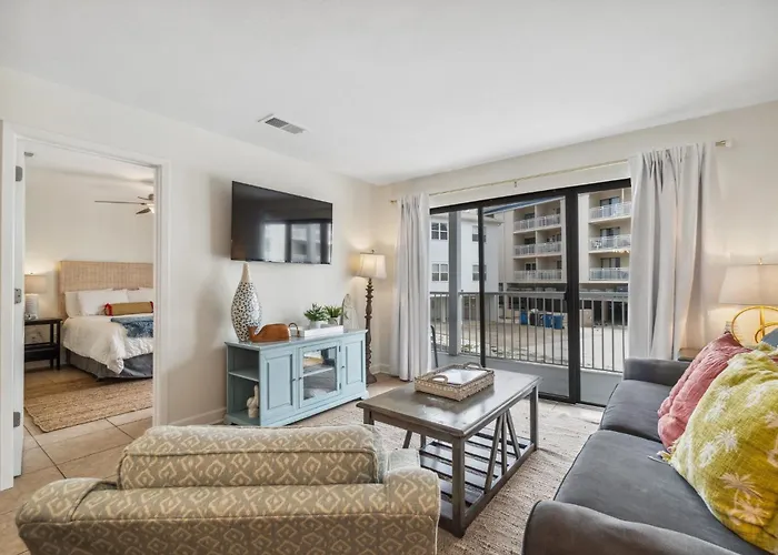 Romar Beach-105 By Collection Apartment *